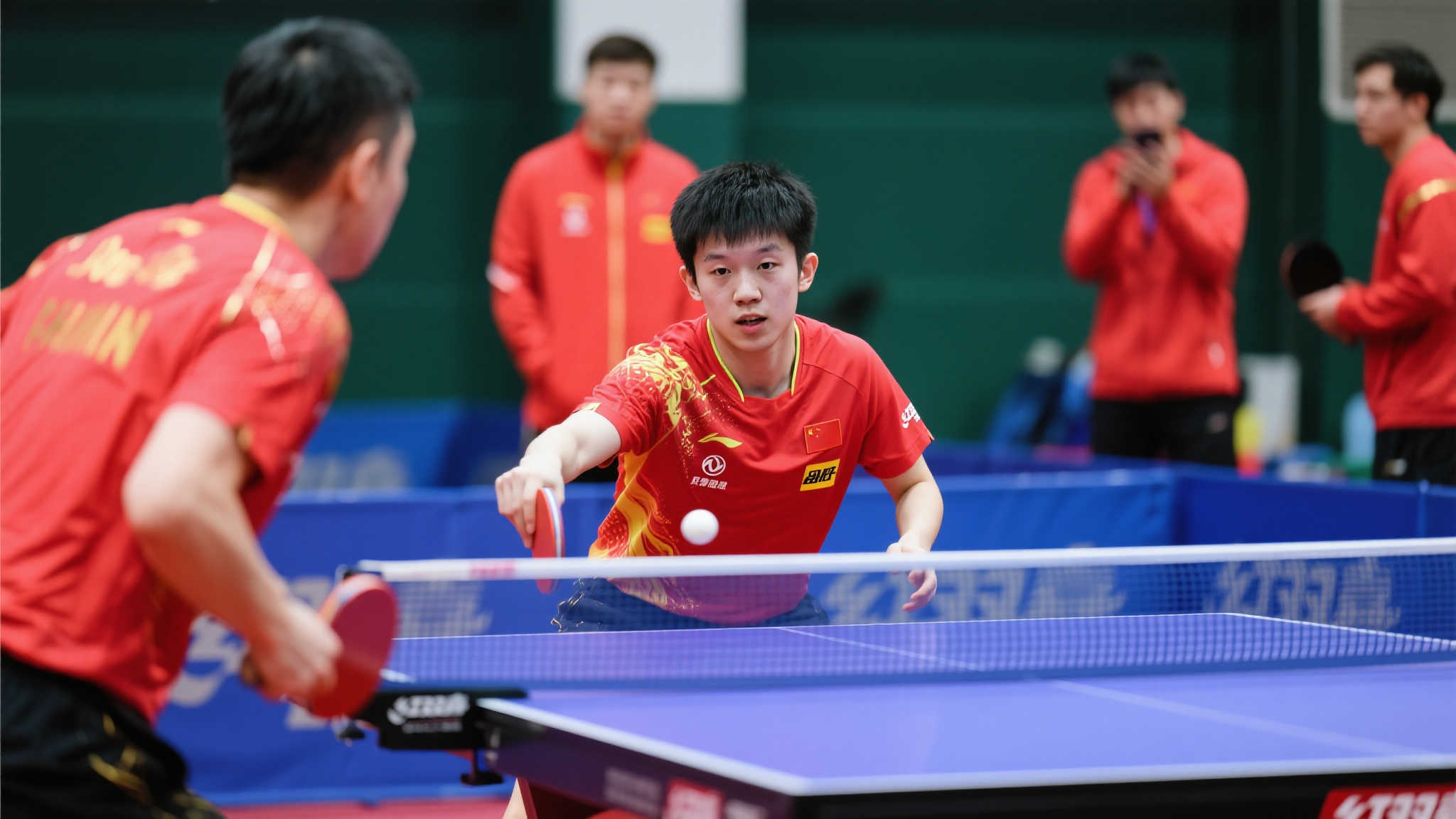 后防球员 后防球员